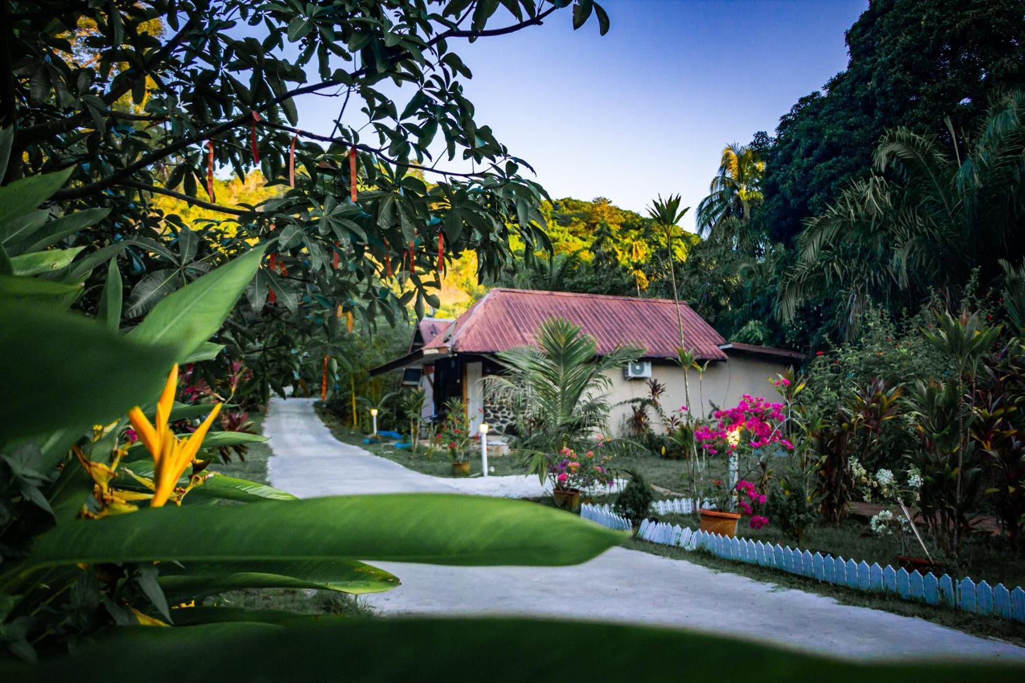 Timba Garden Free Town And Jetty Transport Hotel Semporna Ngoại thất bức ảnh