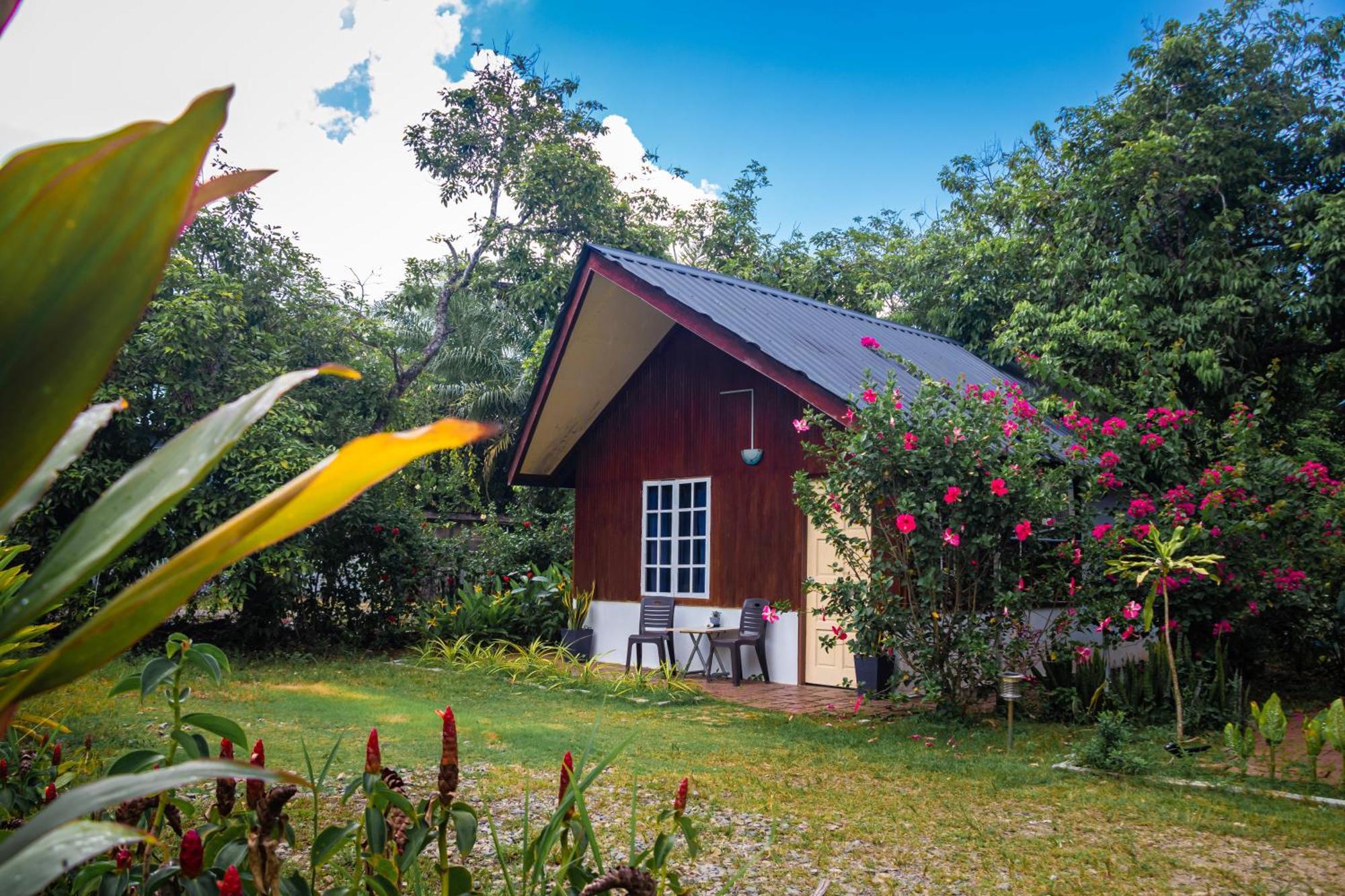 Timba Garden Free Town And Jetty Transport Hotel Semporna Ngoại thất bức ảnh